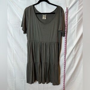 Vocal Women’s Plus Size Tiered Top XL